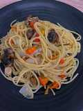 Spaghetti Aglio Olio kerang dara sambal matah