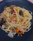 Spaghetti Aglio Olio kerang dara sambal matah