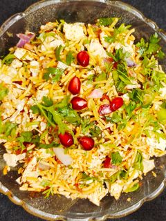 पापड चुरा (papad chura recipe in marathi) रेसिपी चे मुख्य फोटो