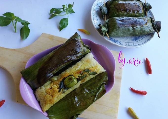 Nasi bakar ayam rica