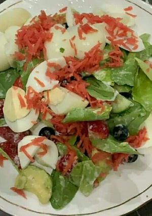 A picture of Egg salad.