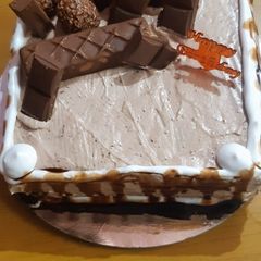 A picture of Chocolate vanila cake.