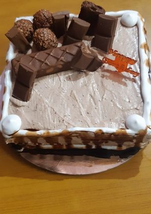 A picture of Chocolate vanila cake.