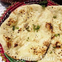A picture of Garlic Naan.