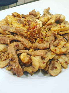 Una foto de Quinoa con ternera