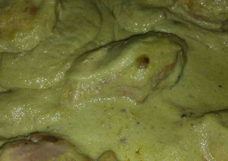 Steps to Make Favorite Creamy green chicken/pollo en crema