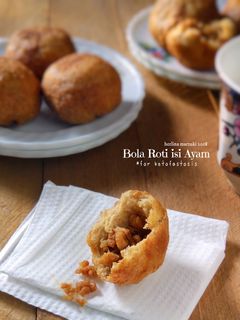 Foto resep Bola Roti Isi Ayam (Keto / Debm)