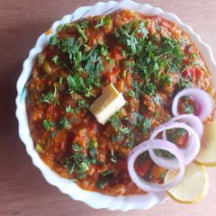 A picture of Masala Oats Mumbai Pav bhaji style.