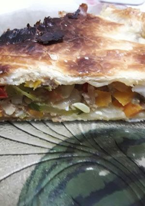 Una foto de Tarta de atún y verduras