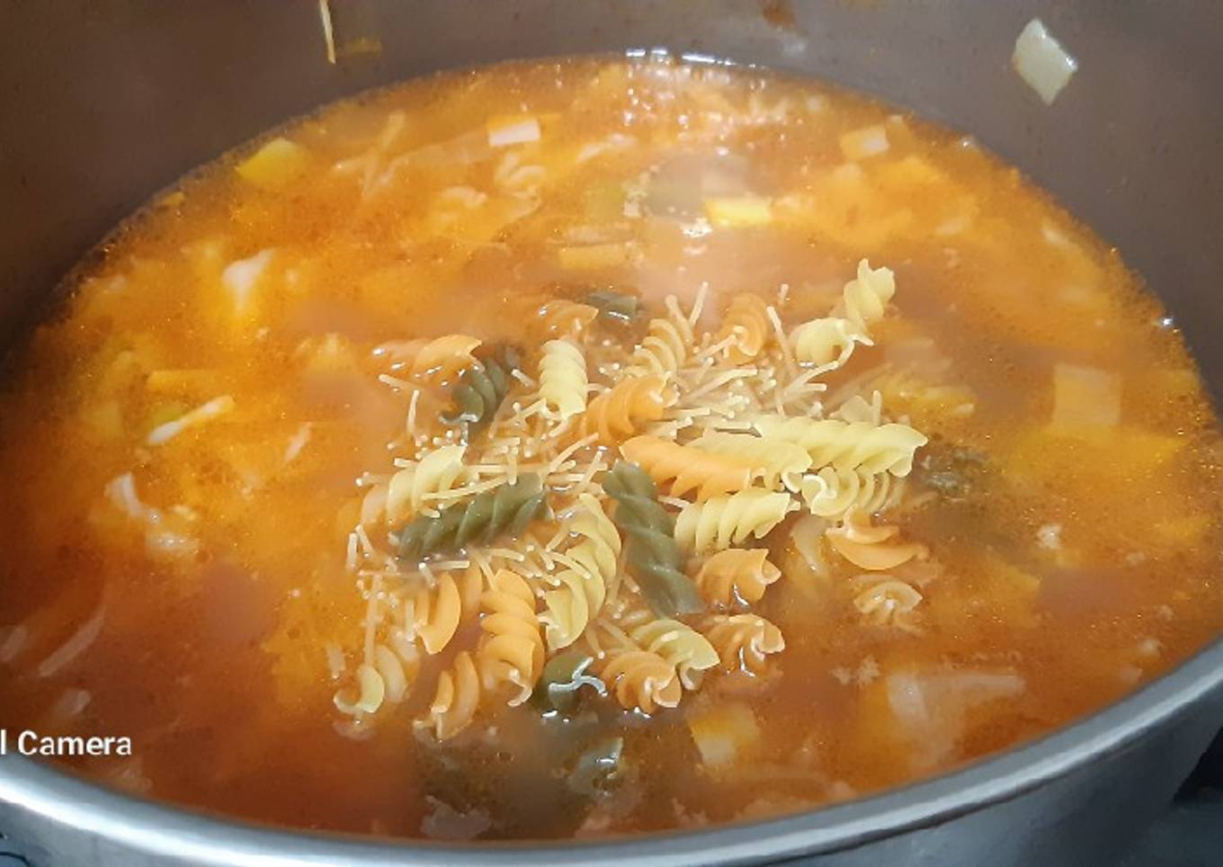 Sopa de pasta y verduras