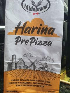 Una foto de Pre pizza con 500 gr harina especial Hildebrand para