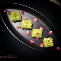A picture of Mawa coconut burfi.