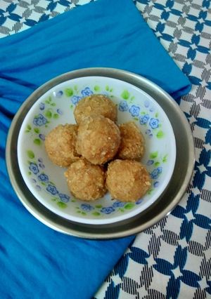 A picture of Churma laddu in style.
