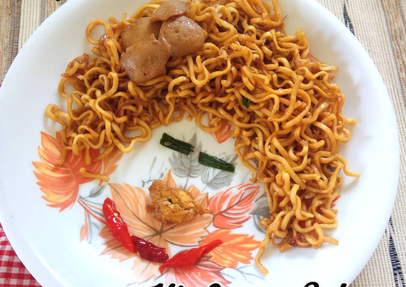 Mie Goreng Bakso Bumbu Iris