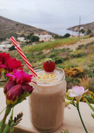Φωτογραφία της συνταγής "Cheesecake φράουλα smoothie" 🍭🍓