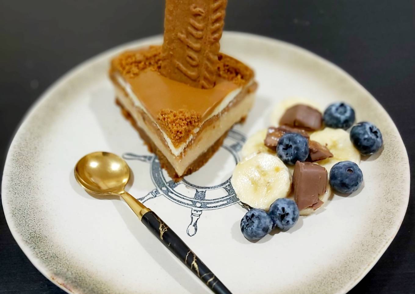Lotus biscoff cheesecake (no bake)