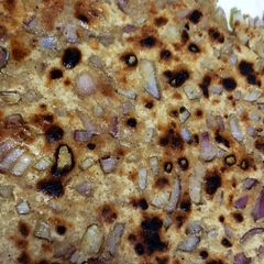 A picture of Onion paratha.