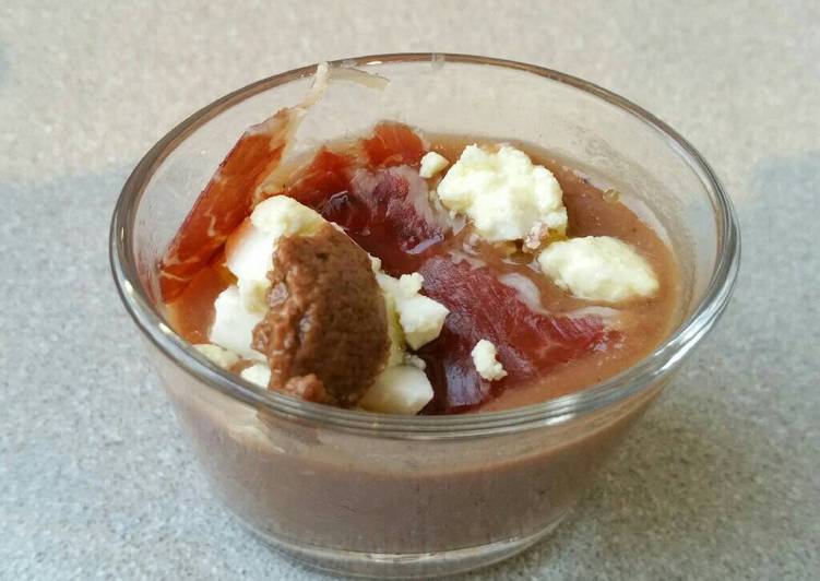 Salmorejo a la olivada