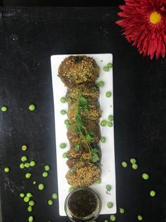 मटार पॅटिस (matar patties recipe in marathi) रेसिपी चे मुख्य फोटो