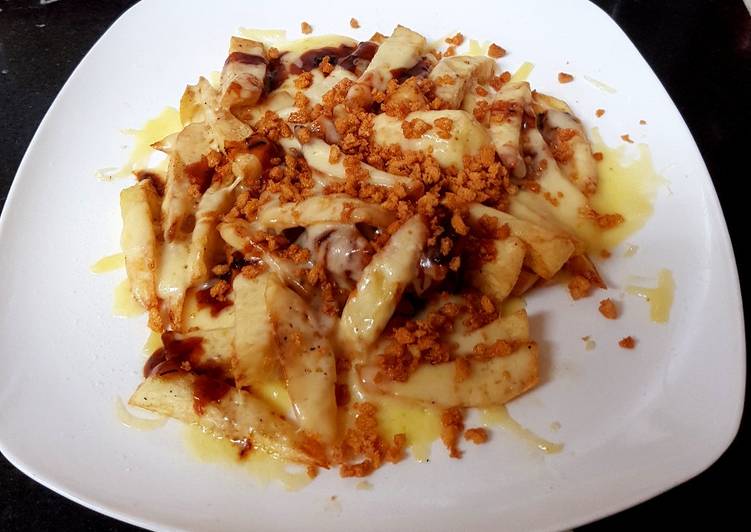 Cheesey Bacon flavoured Chips with Bacon flavoured BBQ Sauce. ๐