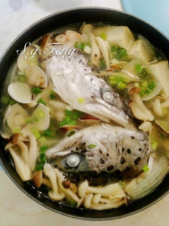 菇菇鮭魚豆腐味噌湯 的食譜成品照片