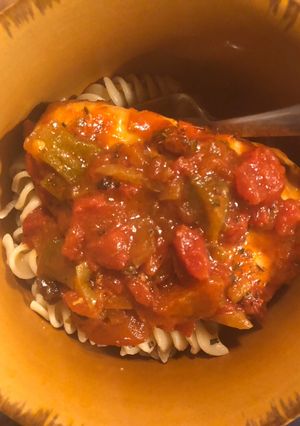 A picture of Chicken Cacciatore w/ Pasta.