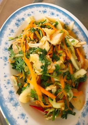 Hình của món Nộm gà xé.