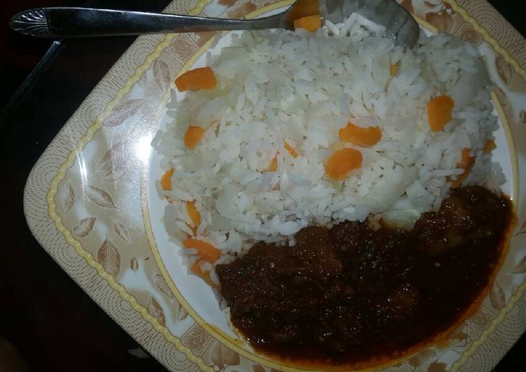 Steps to Make Homemade White rice with cabbage,carrot &amp;stew