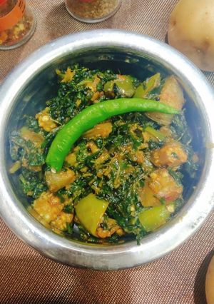A picture of Methi ringan.