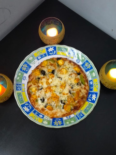 પાસ્તા પનીર પીઝા (Pasta Paneer Pizza Recipe In Gujarati) રેસીપી મુખ્ય ફોટો