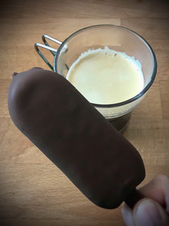 Una foto de Helado doble chocolate