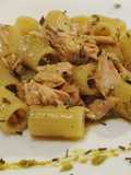 Mezze Maniche con Salmone e Pesto alla Genovese