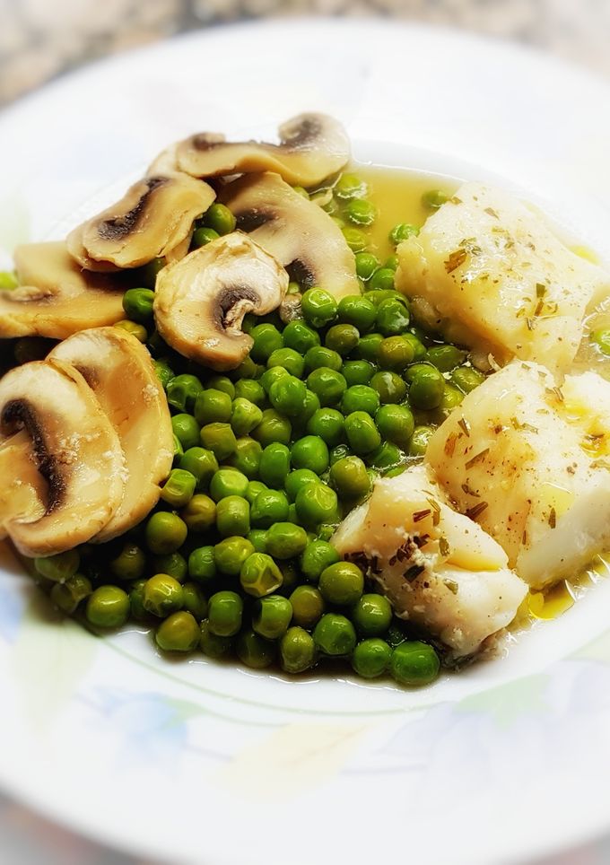 Una foto de Bacalao en papillote con verduritas