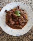 Hígado de cerdo en su salsa