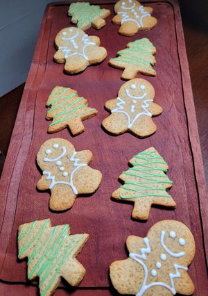 Una foto de Galletas de Jengibre/ Gingerbread cookies