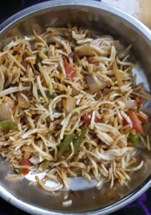 A picture of फ्राई नूडल्स भेल.