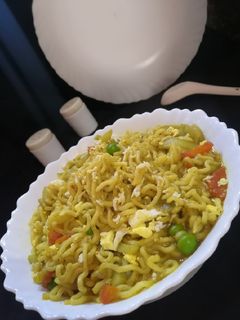 ভেজিটেবল ম্যাগি (vegetables maggi recipe in Bengali) রেসিপির প্রধান ছবি