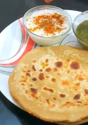 A picture of Aloo Paratha.