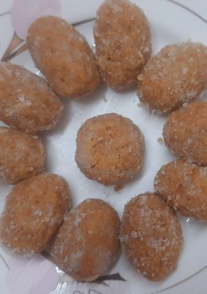 धारवाडी पेढे (Dharvadi Pedha Recipe In Marathi) रेसिपी चे मुख्य फोटो 
