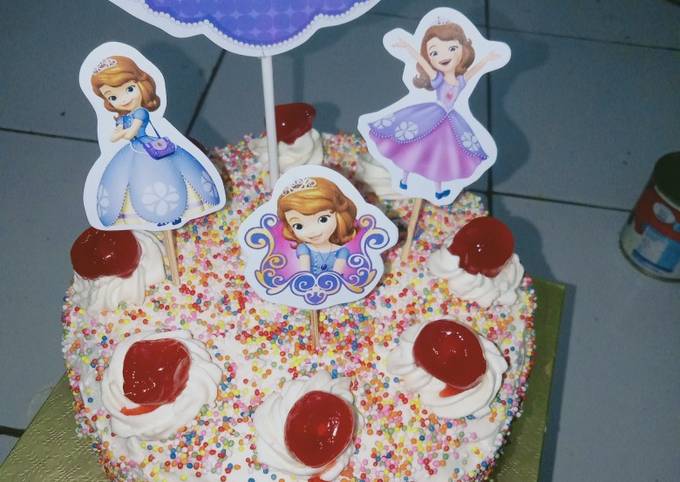 Kue ulang tahun sederhana (birthday cake) - cookandrecipe.com
