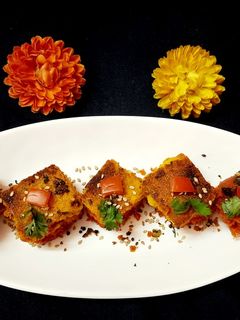 सूजी बेसन ढोकला (Suji besan dhokla recipe in Hindi) रेसिपी मुख्य फोटो