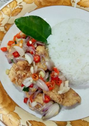 Foto resep Crispy chicken w/ sambal matah Bali
