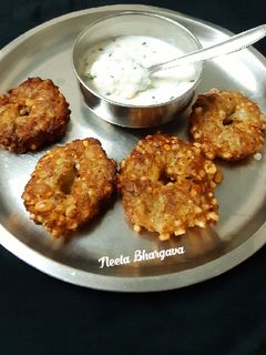 साबूदाना वड़ा (Sabudana vada recipe in hindi) रेसिपी मुख्य फोटो