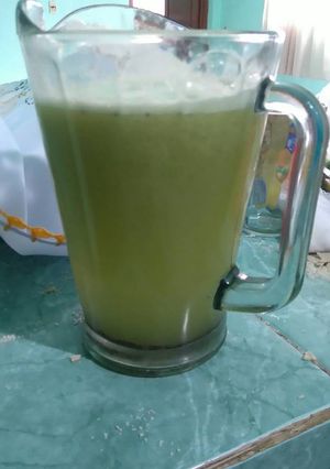 Una foto de Agua de Kiwi 🍹