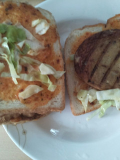 A picture of Hot Head Maggi Burger.