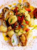 Gnocchi con Vongole Pachino e Bottarga