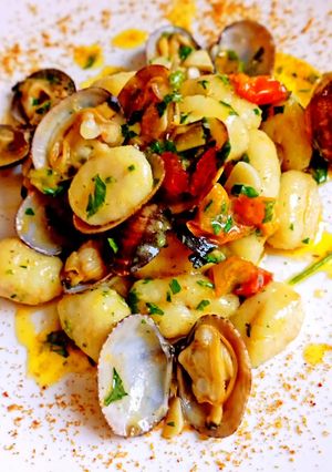 Foto di Gnocchi con Vongole Pachino e Bottarga