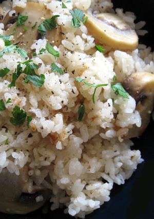 A picture of Garlic Mushroom Takikomi Gohan.
