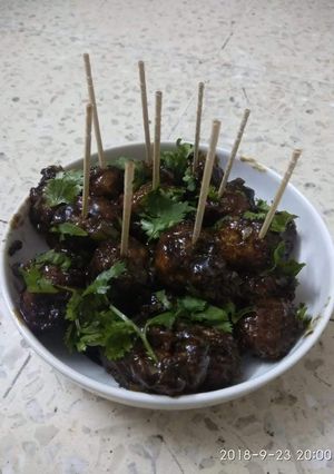 मंचूरियन ड्राई (Manchurian dry recipe in Hindi) रेसिपी मुख्य फोटो