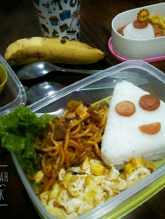 Cara Simple Membikin Resep  Bekal Sekolah: onigiri abon, mie goreng, telor dadar, jelly yang Bisa Manjain Lidah, Bikin Ketagihan